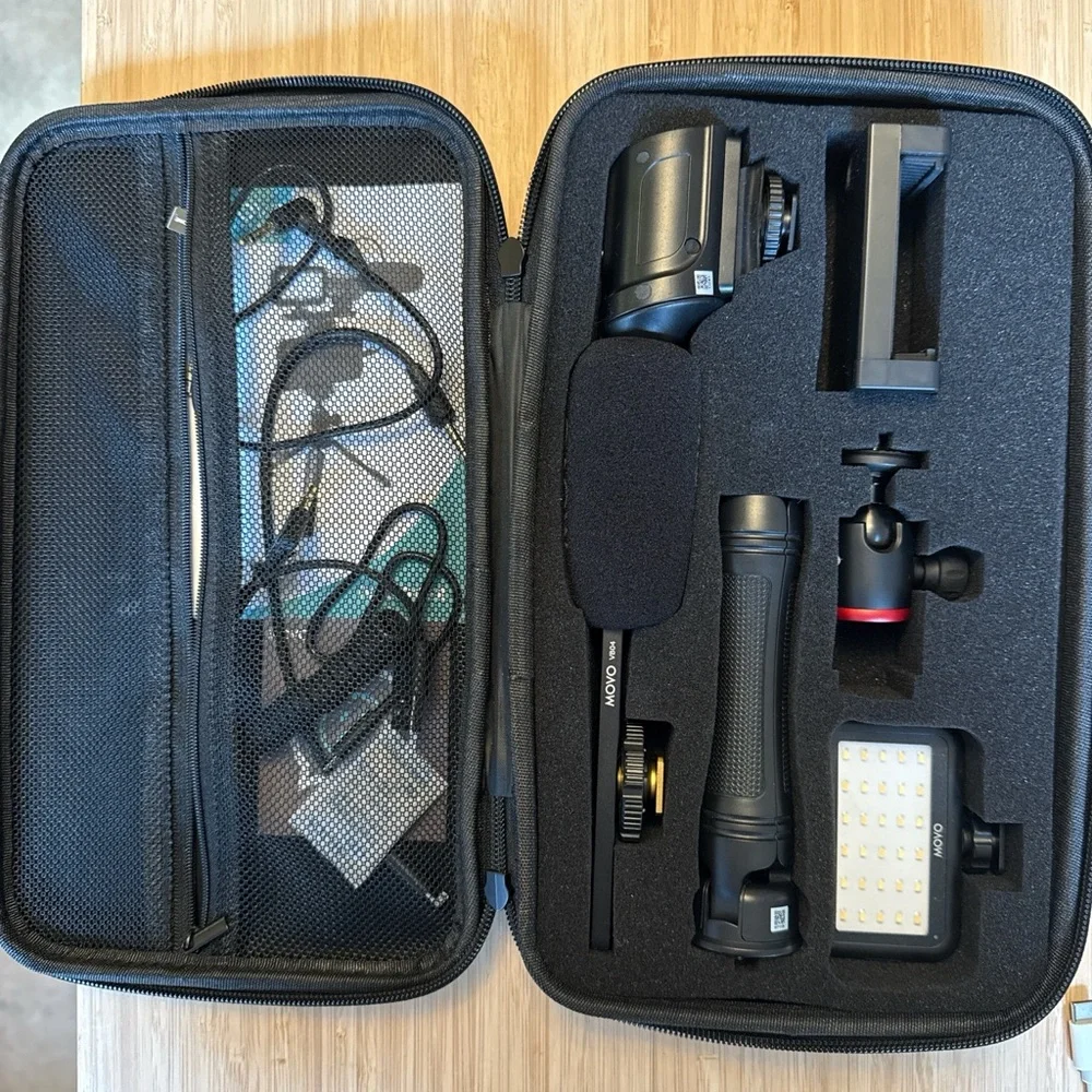 Vlogging Accessory Kit for iPhone with Microphone & LED Light - Black